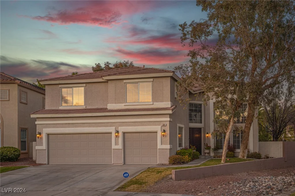 320 Glistening Cloud, Henderson, NV 89012