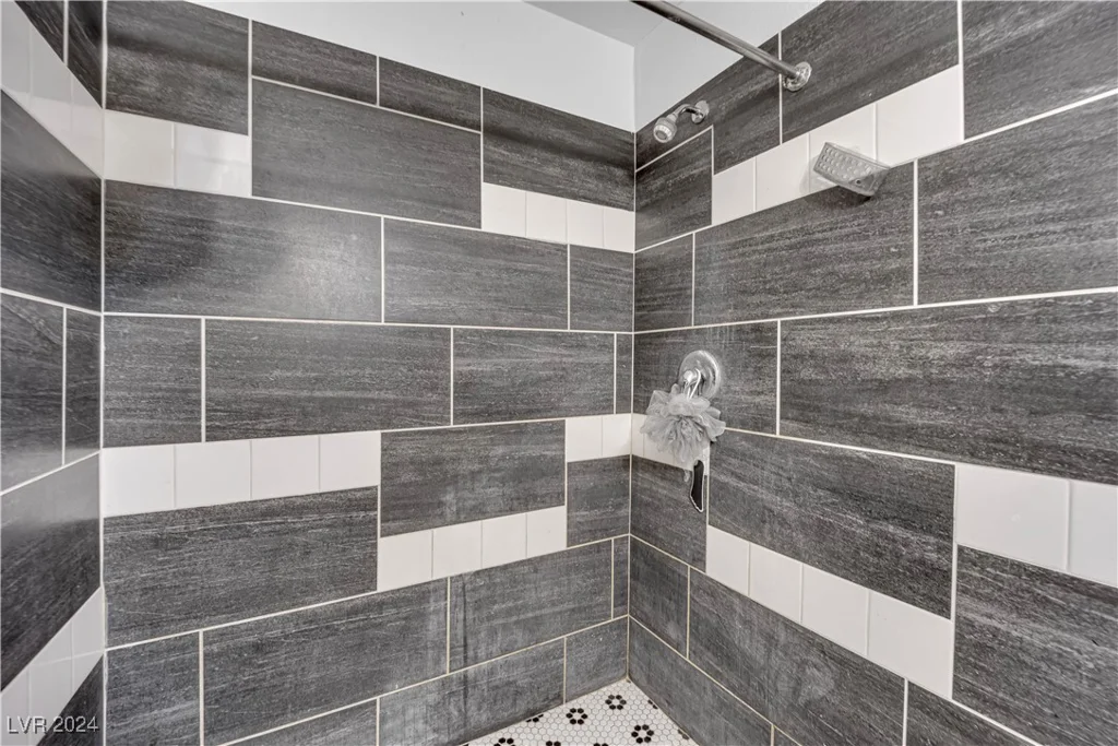 6109 Empire, Las Vegas, NV 89107