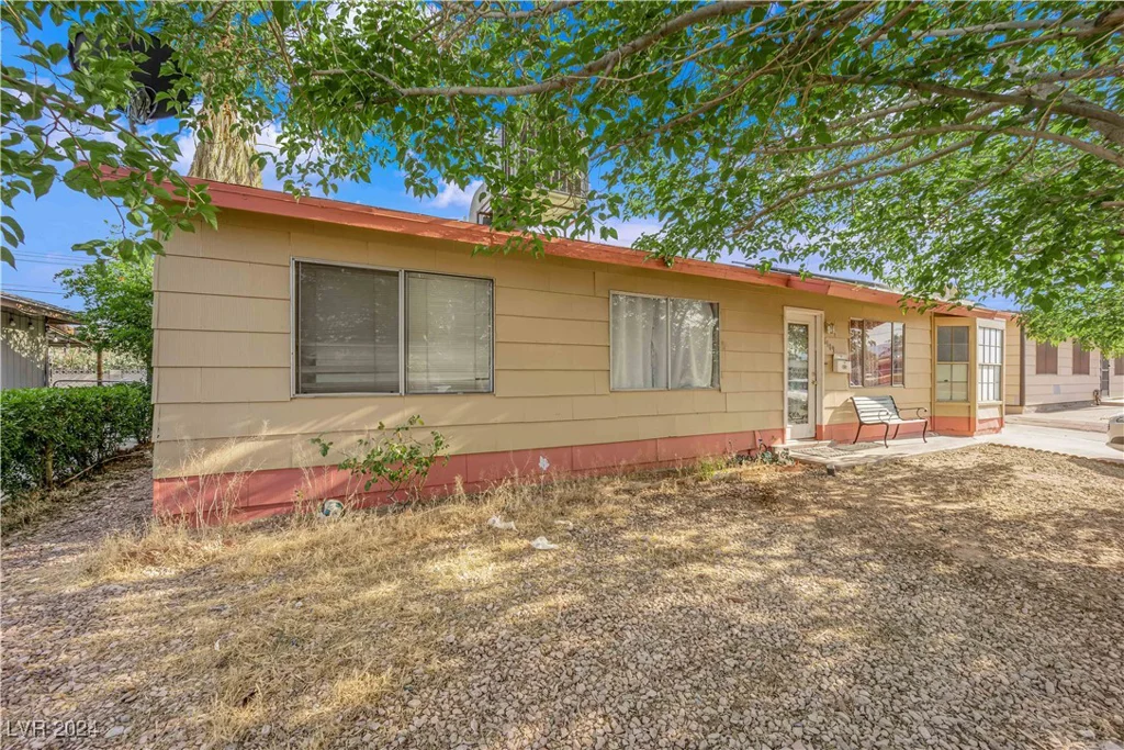 6109 Empire, Las Vegas, NV 89107