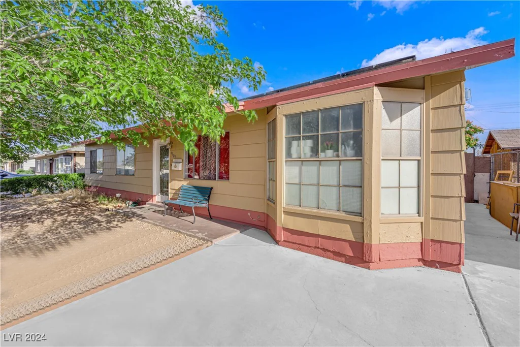 6109 Empire, Las Vegas, NV 89107