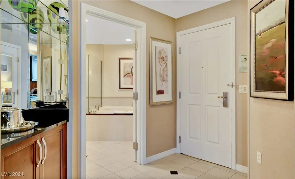 125 Harmon, Las Vegas, NV 89109