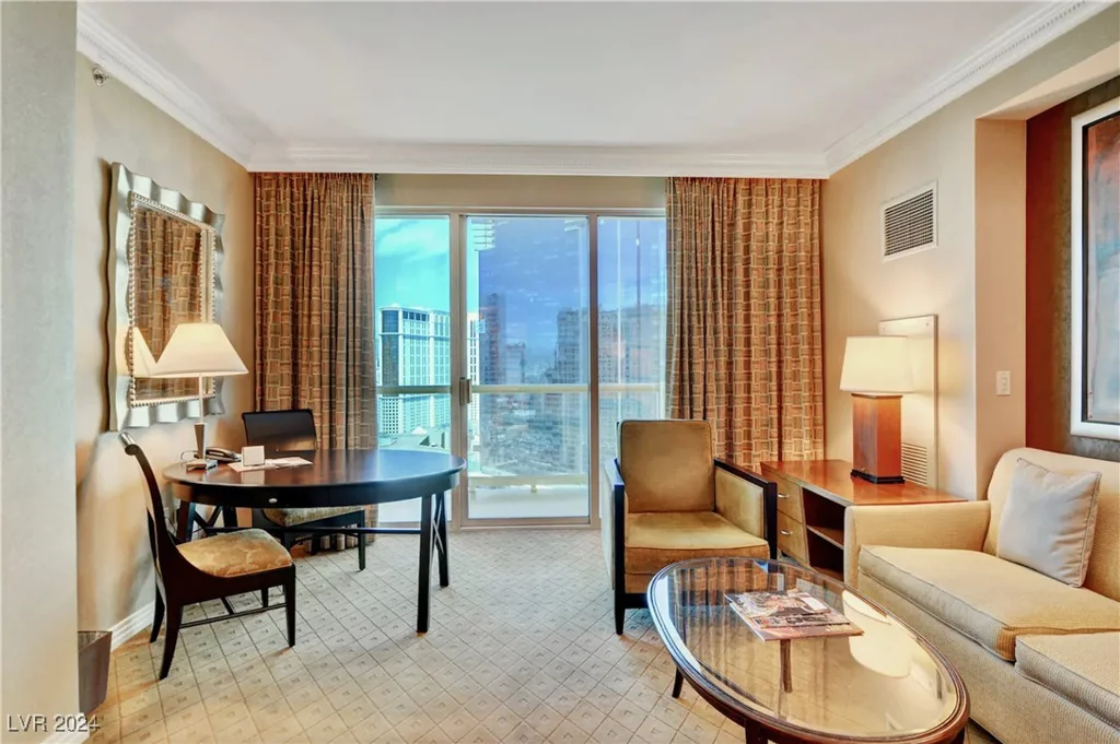 125 Harmon, Las Vegas, NV 89109
