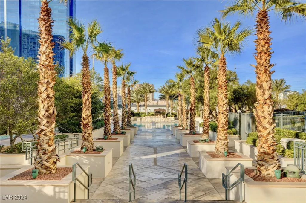125 Harmon, Las Vegas, NV 89109