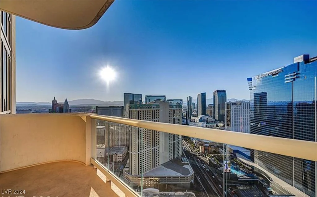 125 Harmon, Las Vegas, NV 89109