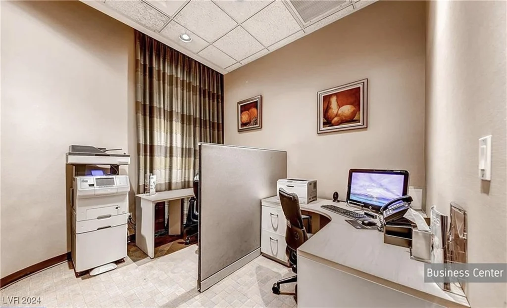 125 Harmon, Las Vegas, NV 89109