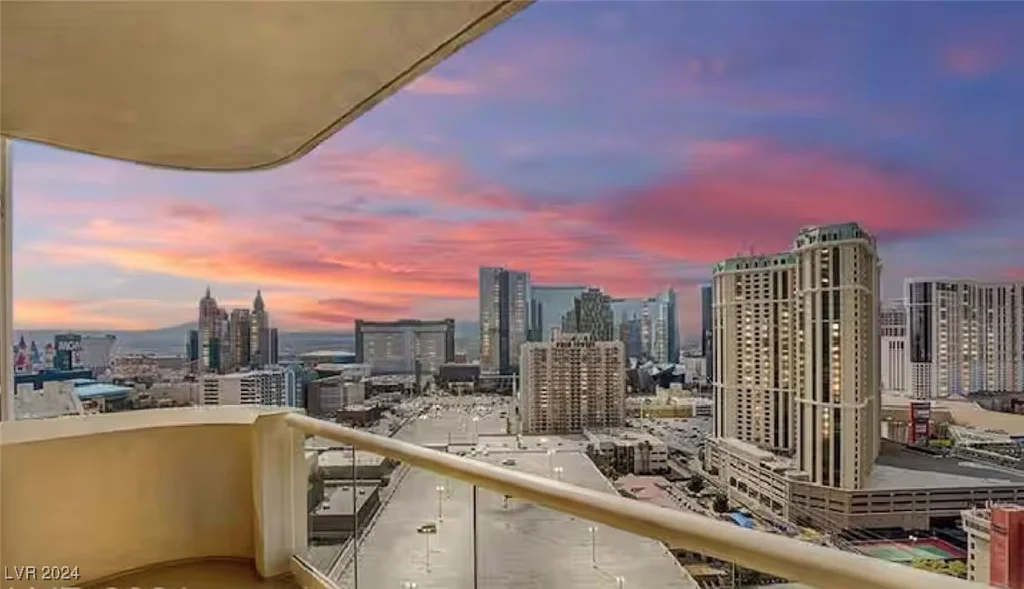125 Harmon, Las Vegas, NV 89109