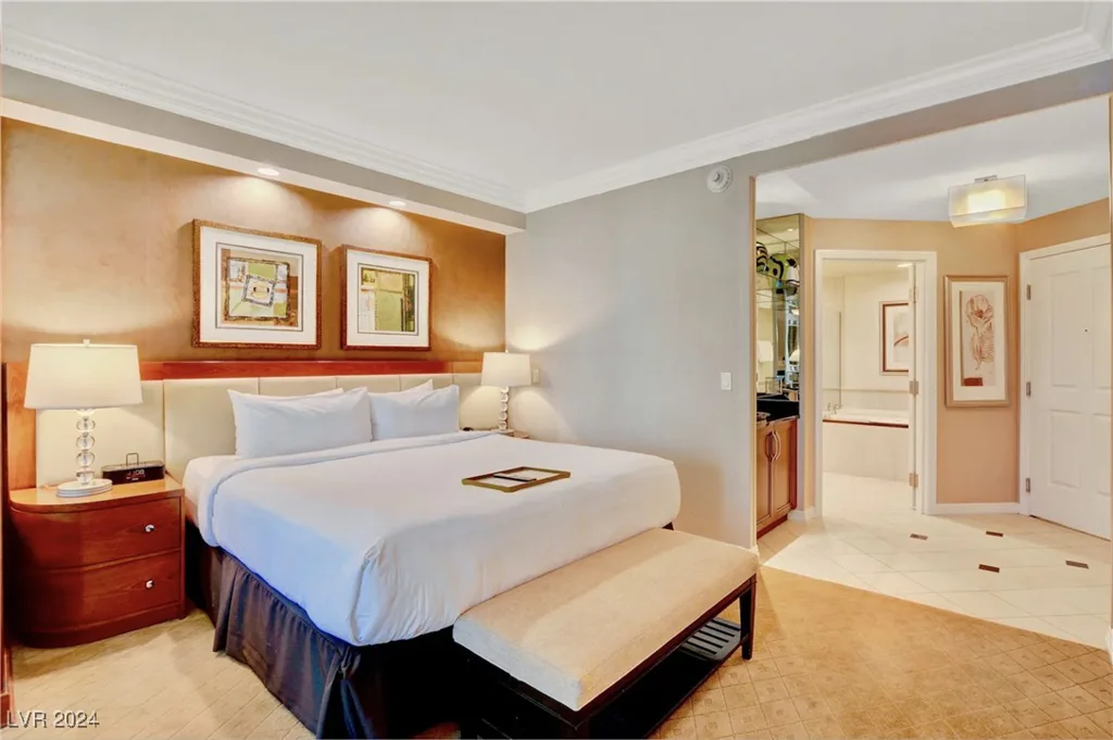 125 Harmon, Las Vegas, NV 89109