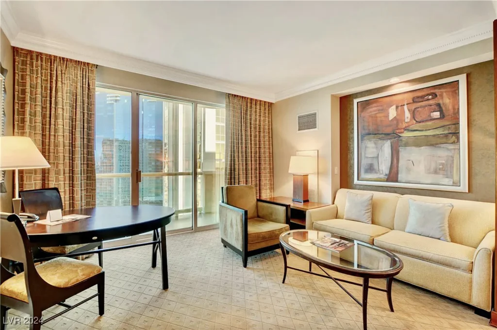 125 Harmon, Las Vegas, NV 89109