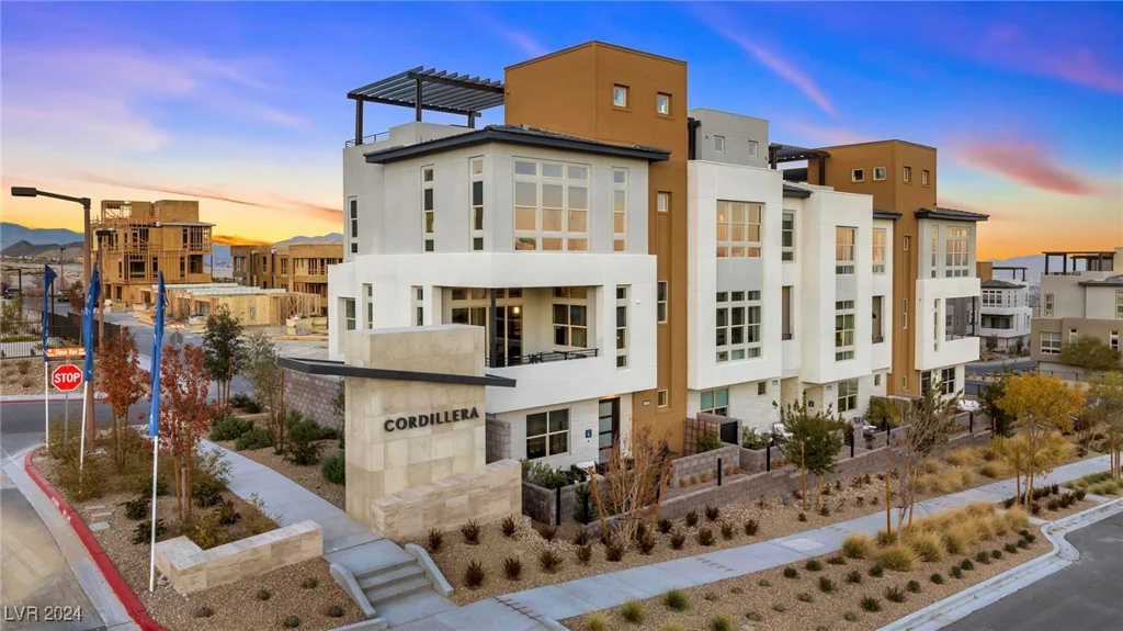 655 Agate Bridge, Las Vegas, NV 89138