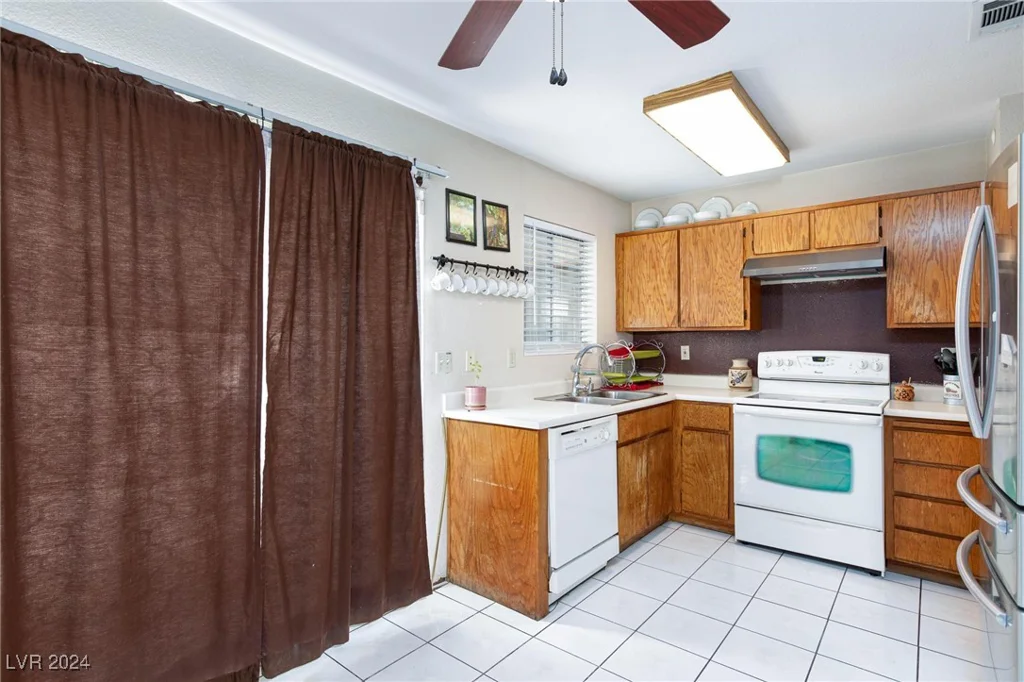 2732 Sesame, Las Vegas, NV 89142