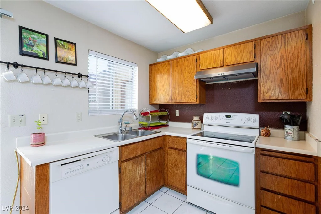 2732 Sesame, Las Vegas, NV 89142