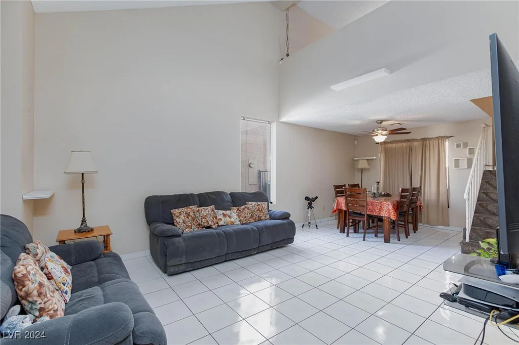 2732 Sesame, Las Vegas, NV 89142