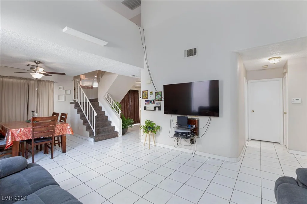 2732 Sesame, Las Vegas, NV 89142