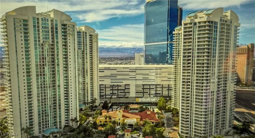 2747 Paradise, Las Vegas, NV 89109