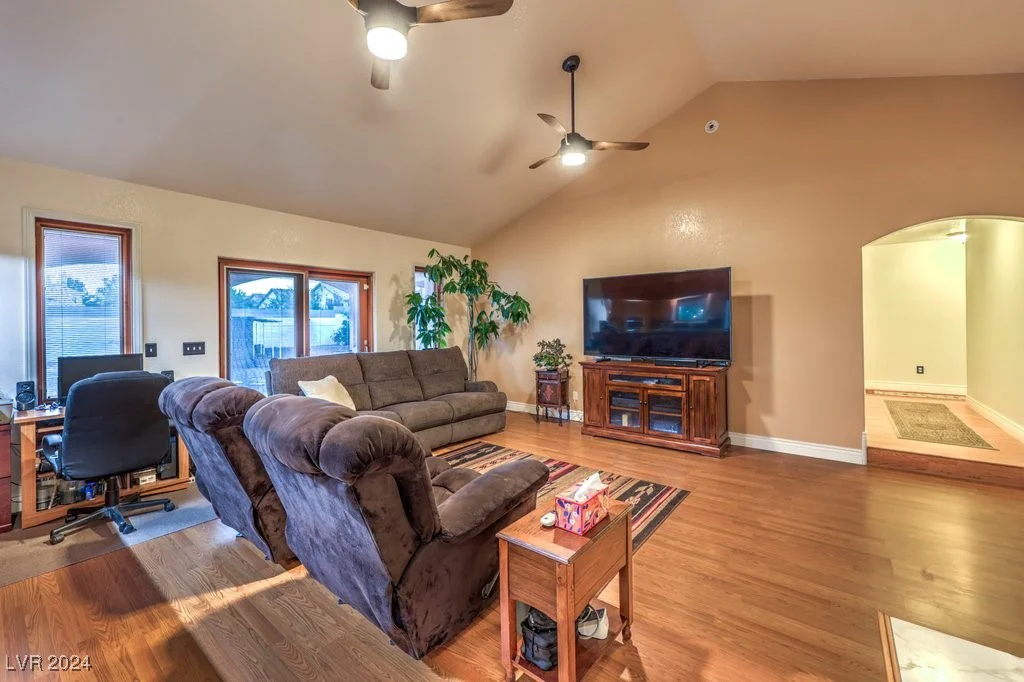 8635 Cougar, Las Vegas, NV 89148