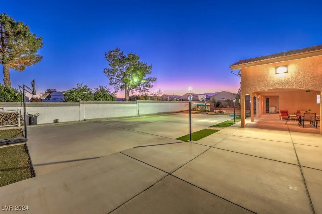 8635 Cougar, Las Vegas, NV 89148
