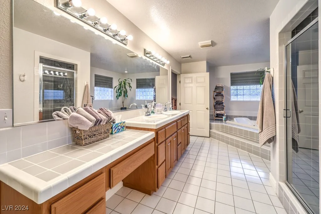 8635 Cougar, Las Vegas, NV 89148