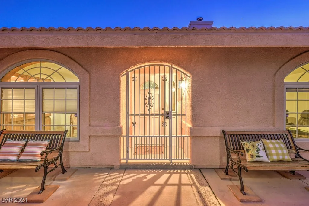 8635 Cougar, Las Vegas, NV 89148
