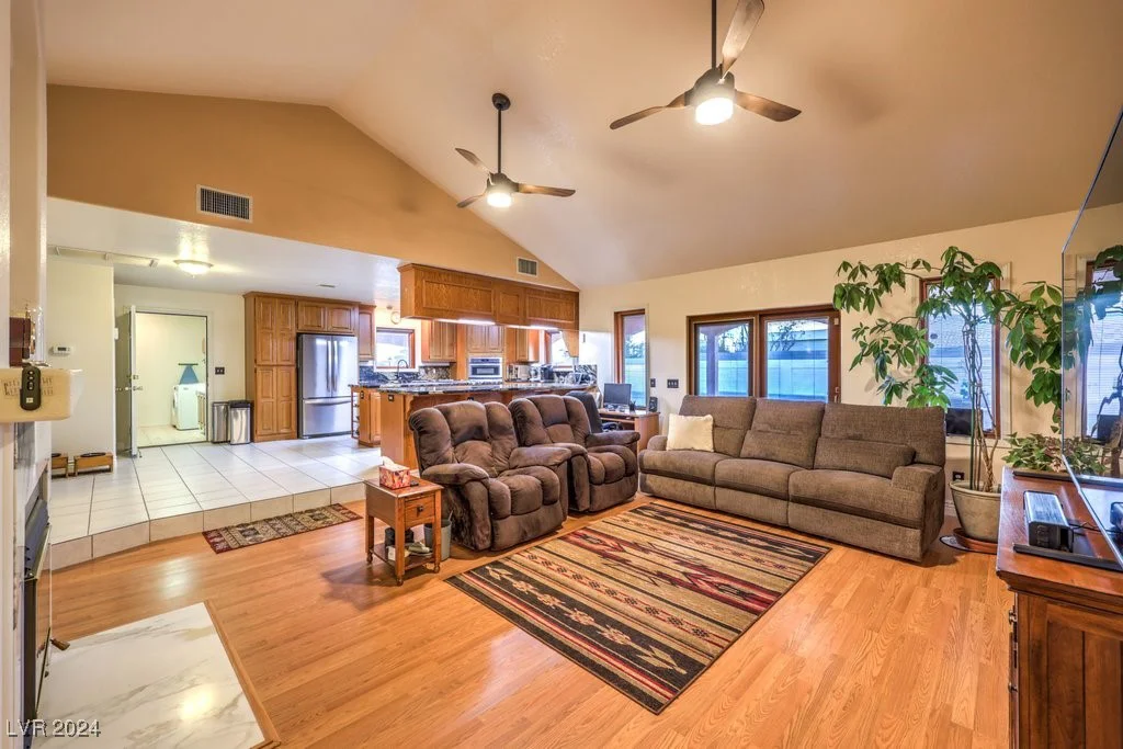 8635 Cougar, Las Vegas, NV 89148