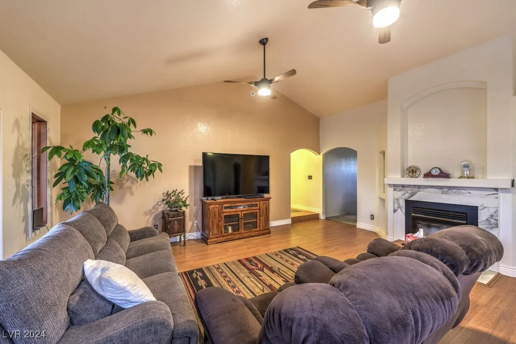 8635 Cougar, Las Vegas, NV 89148