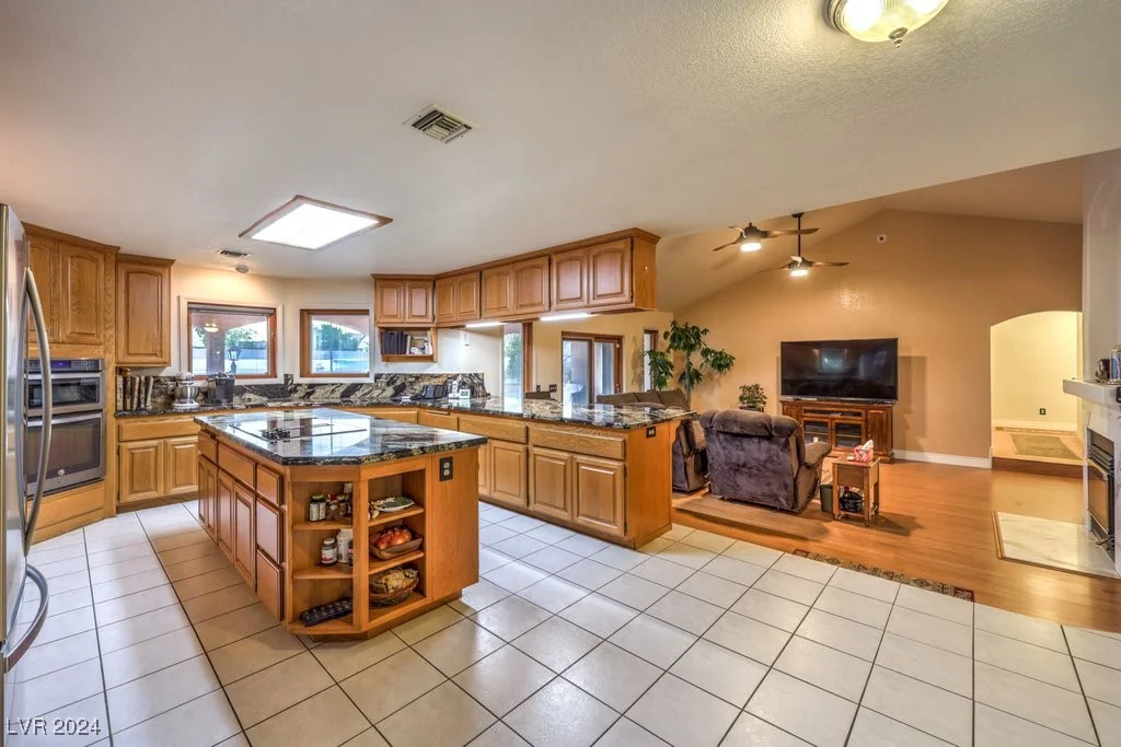 8635 Cougar, Las Vegas, NV 89148