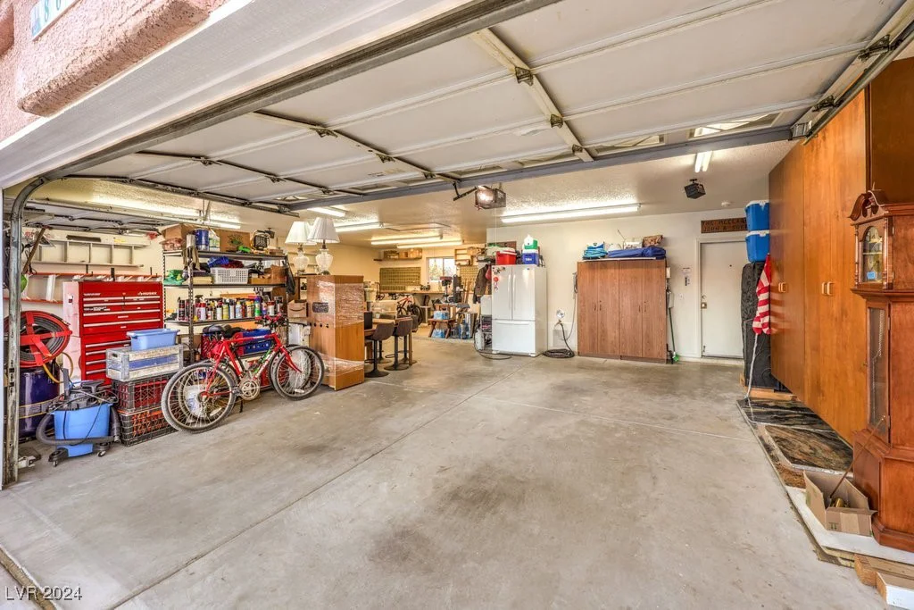 8635 Cougar, Las Vegas, NV 89148