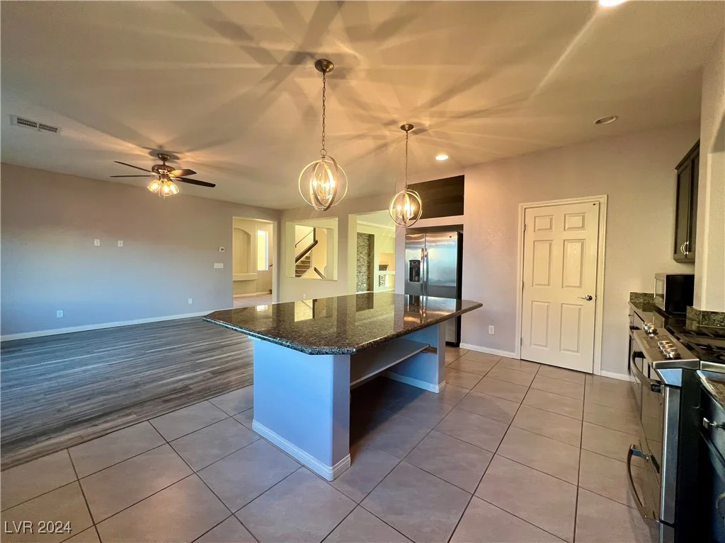 9886 Gold Coin, Las Vegas, NV 89141