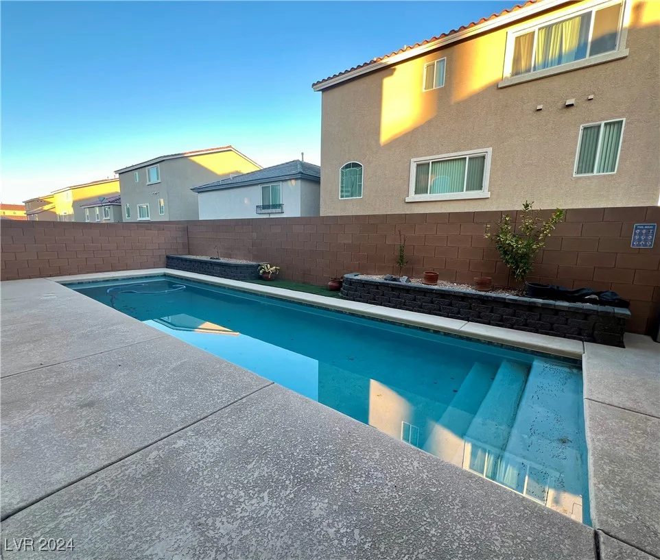 9886 Gold Coin, Las Vegas, NV 89141
