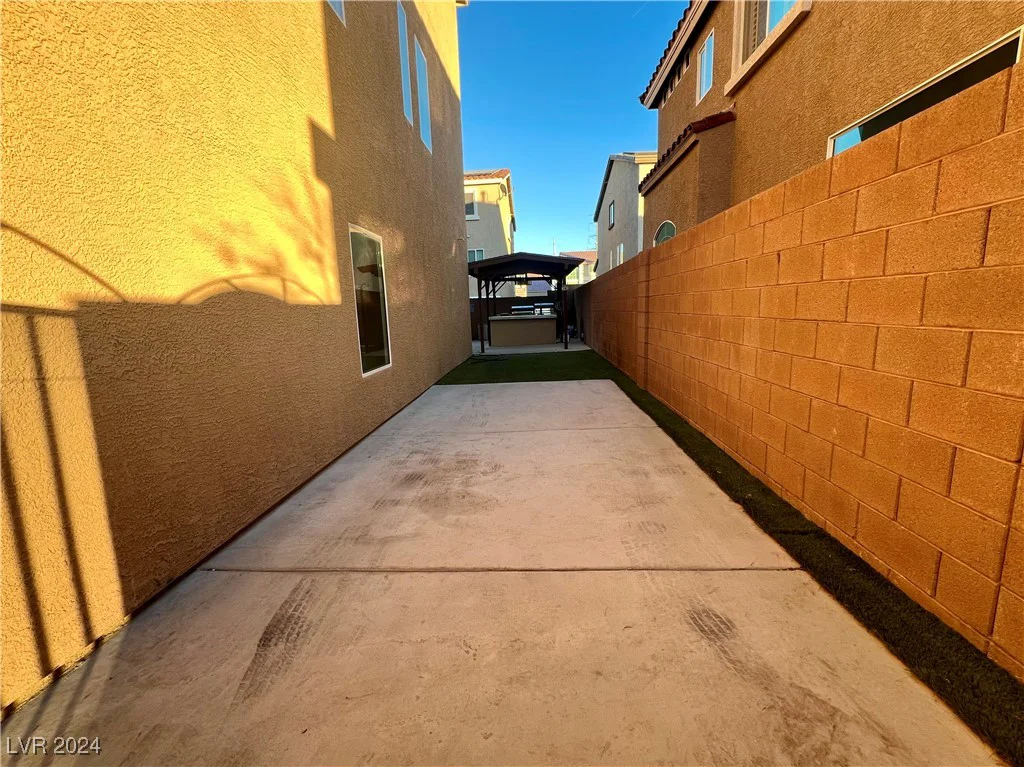 9886 Gold Coin, Las Vegas, NV 89141