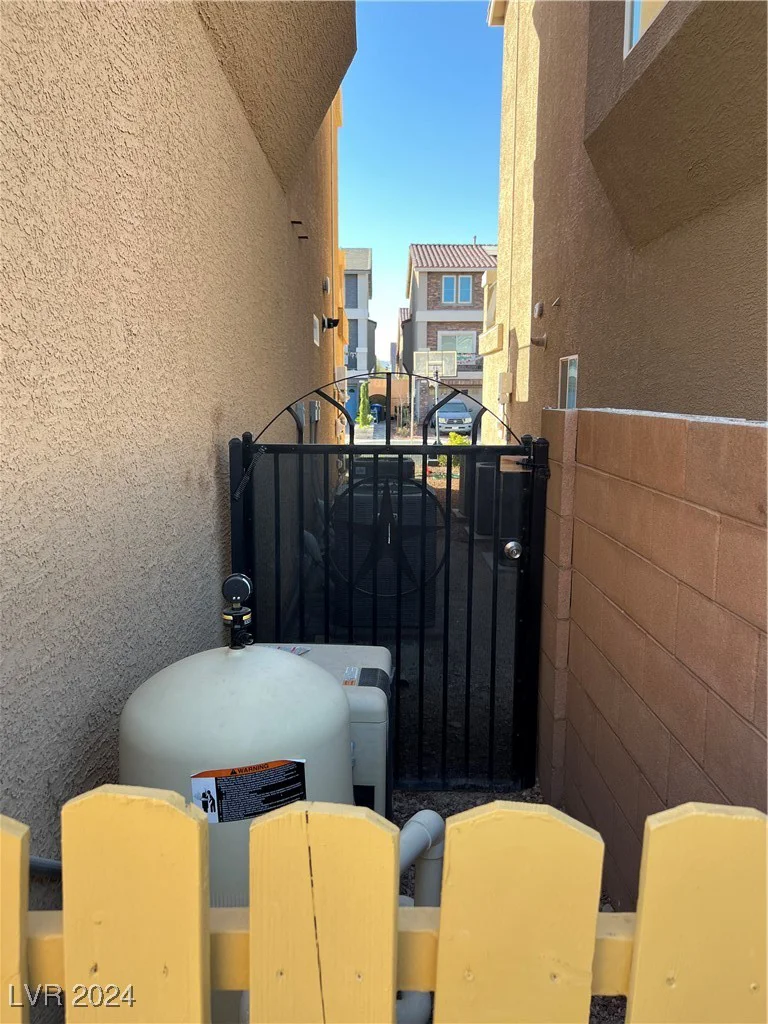9886 Gold Coin, Las Vegas, NV 89141