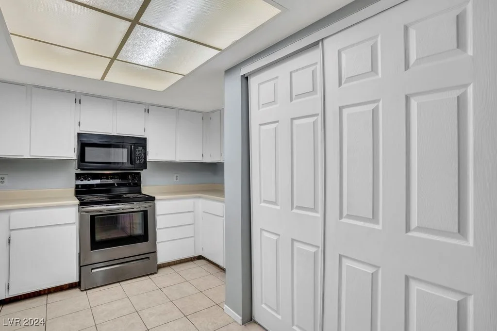 1951 Scimitar, Henderson, NV 89014