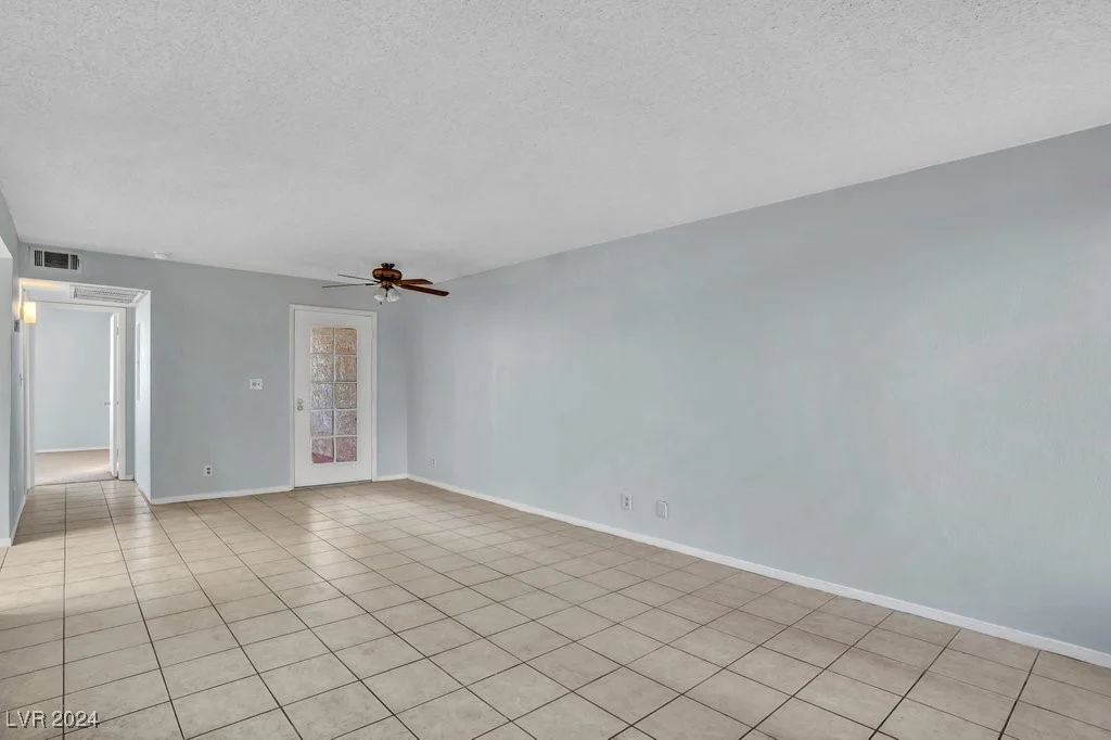 1951 Scimitar, Henderson, NV 89014