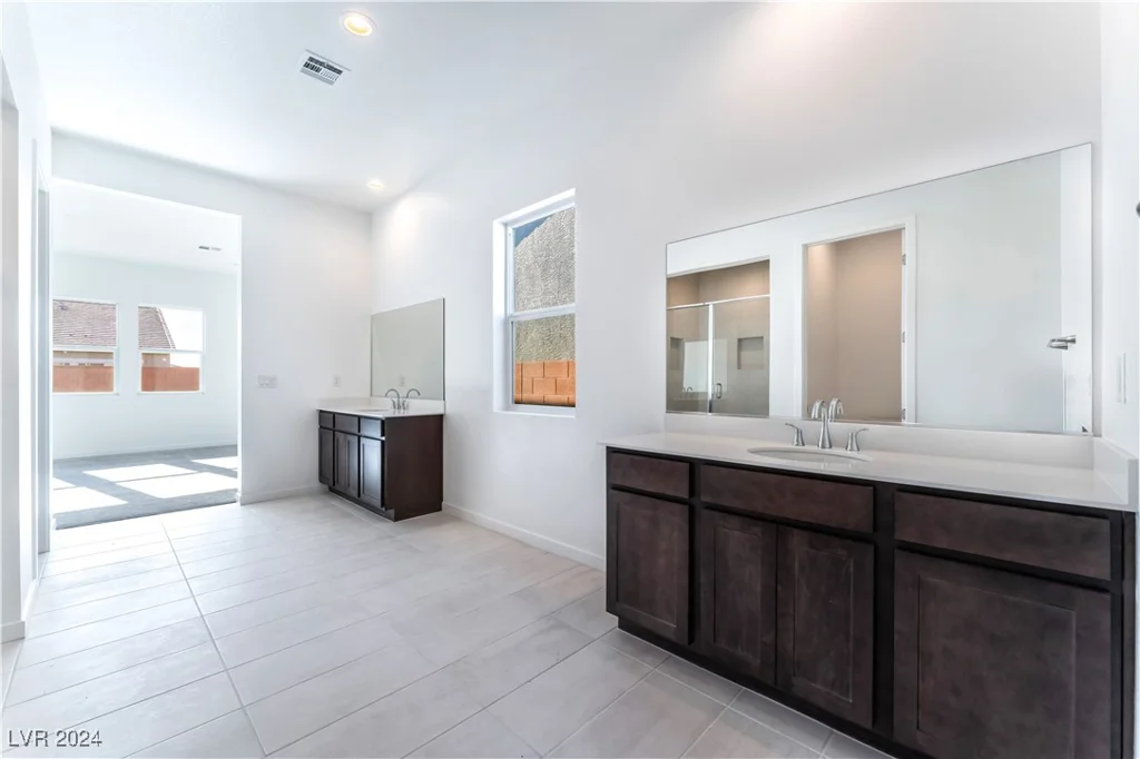 5733 Granite Landing, Las Vegas, NV 89131
