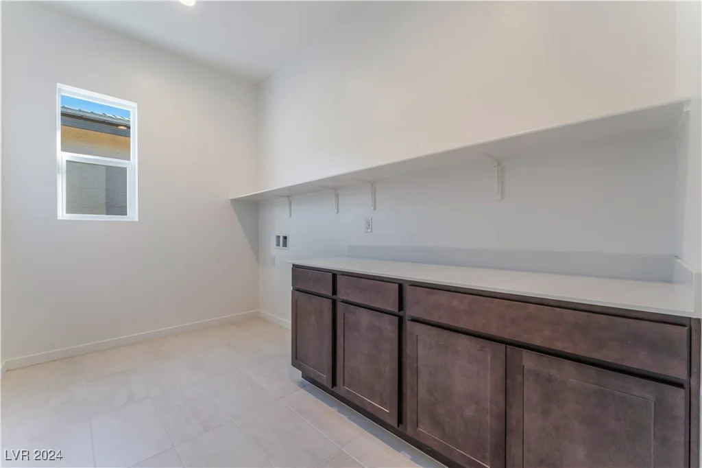 5733 Granite Landing, Las Vegas, NV 89131