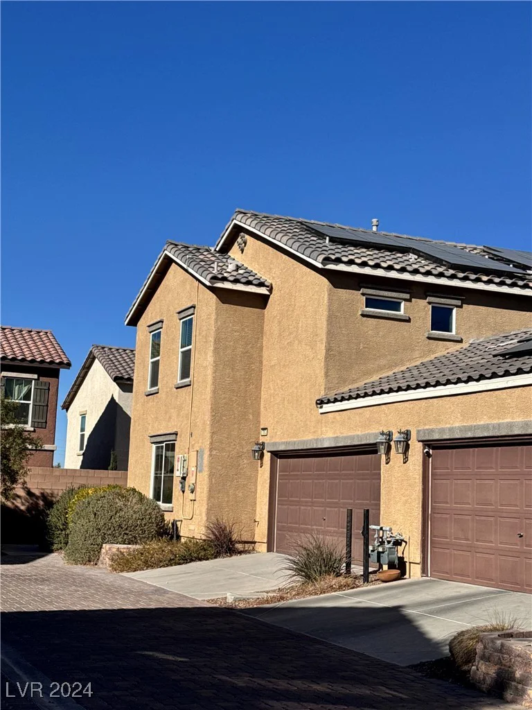 1063 Admiral Emblem, Henderson, NV 89015