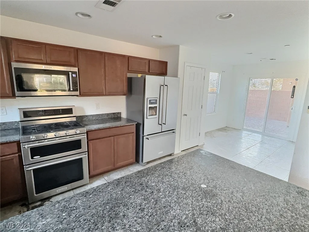 1063 Admiral Emblem, Henderson, NV 89015