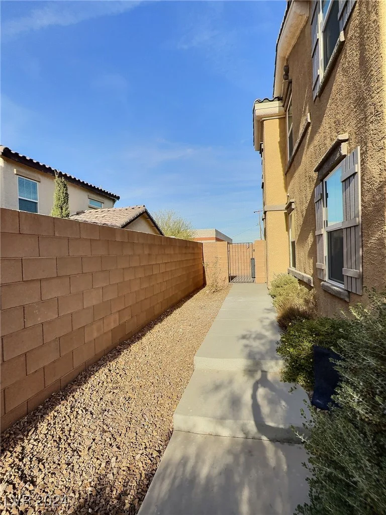 1063 Admiral Emblem, Henderson, NV 89015