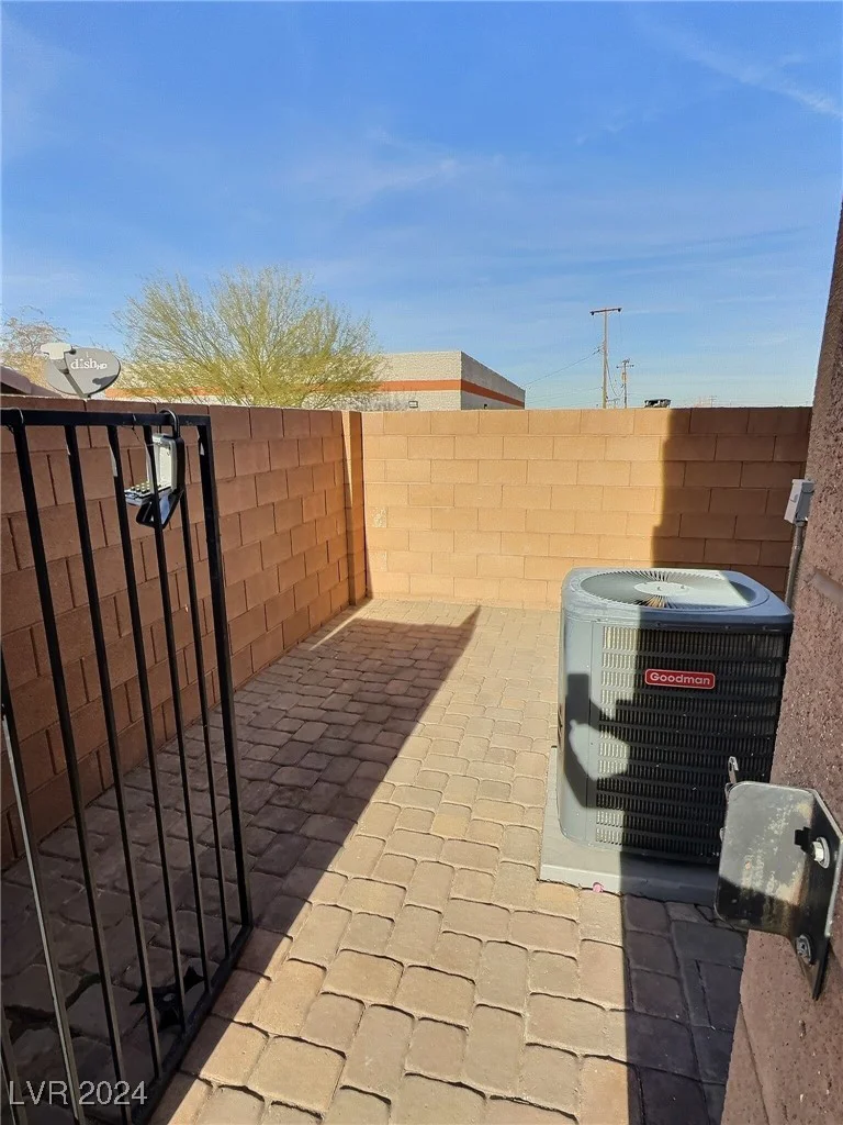 1063 Admiral Emblem, Henderson, NV 89015