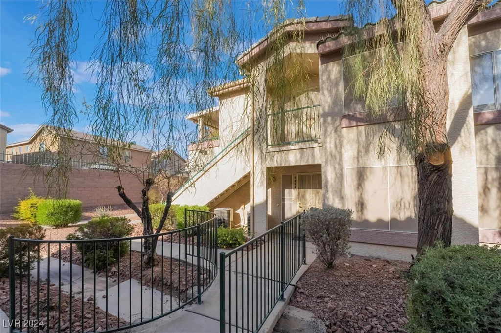 5710 Tropicana, Las Vegas, NV 89122