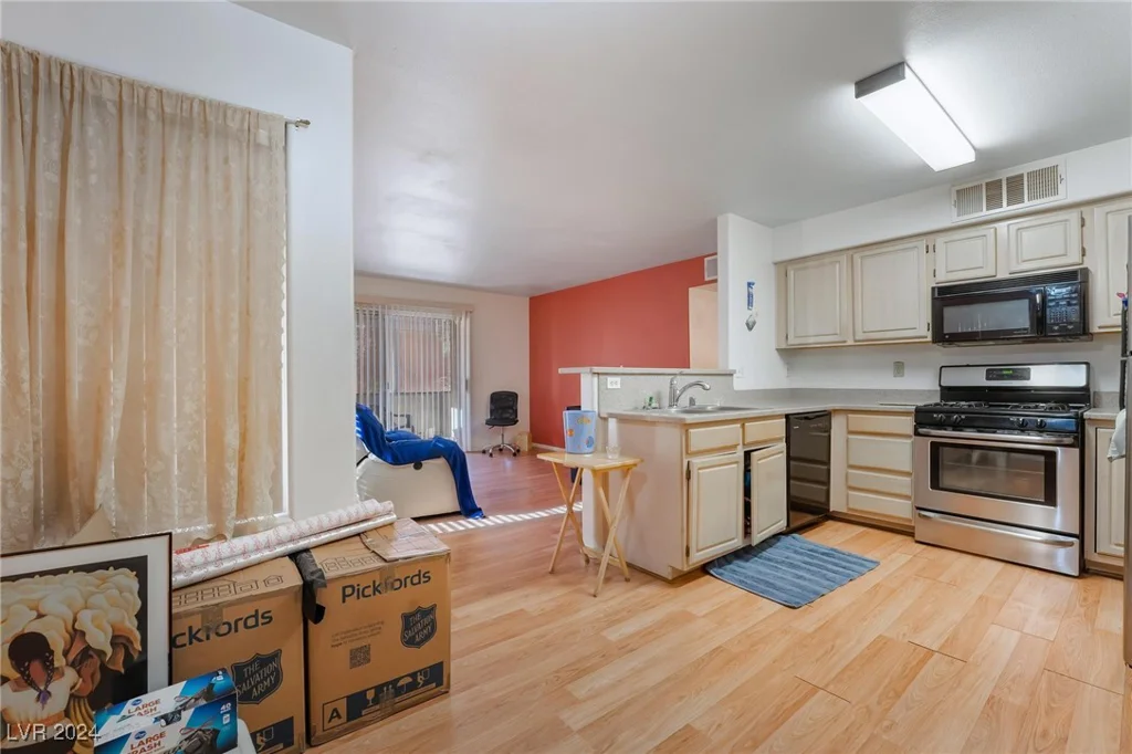 5710 Tropicana, Las Vegas, NV 89122