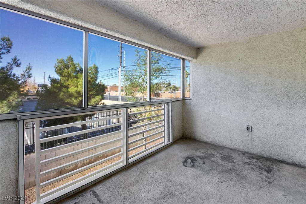 4555 Sahara, Las Vegas, NV 89104