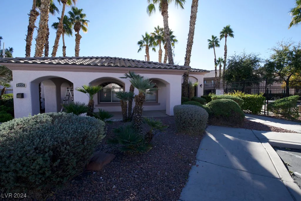 4555 Sahara, Las Vegas, NV 89104