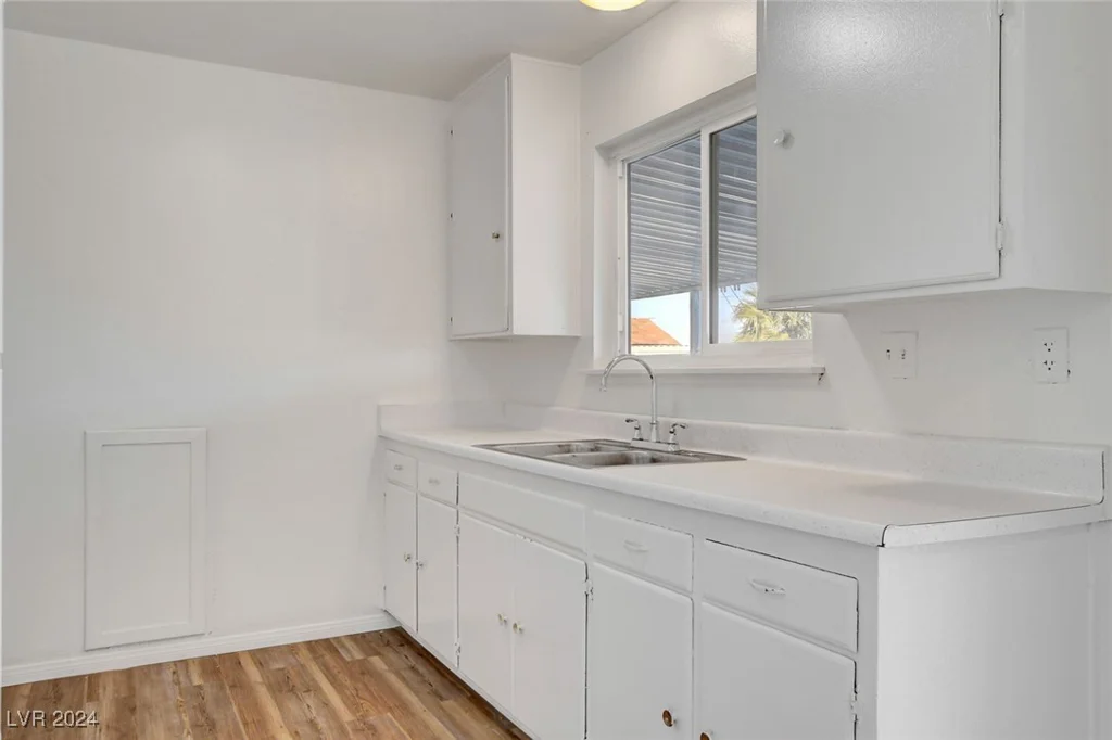 120 Maple, Henderson, NV 89015