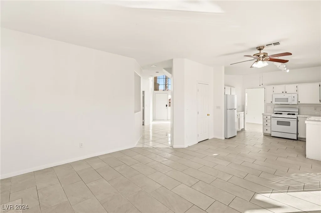 3837 Willowview, Las Vegas, NV 89147