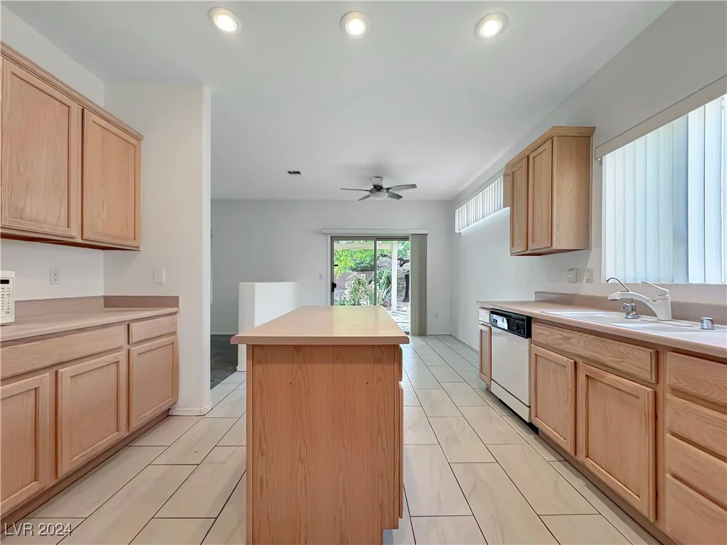 2133 King Mesa, Henderson, NV 89012