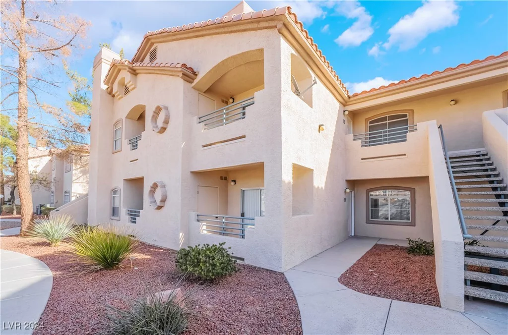 5415 Harmon, Las Vegas, NV 89103