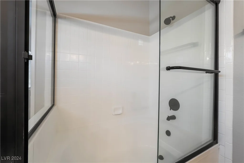5415 Harmon, Las Vegas, NV 89103