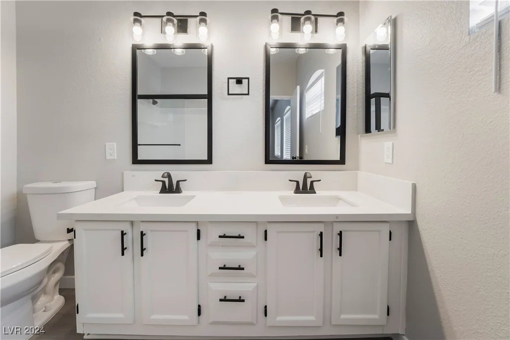 5415 Harmon, Las Vegas, NV 89103