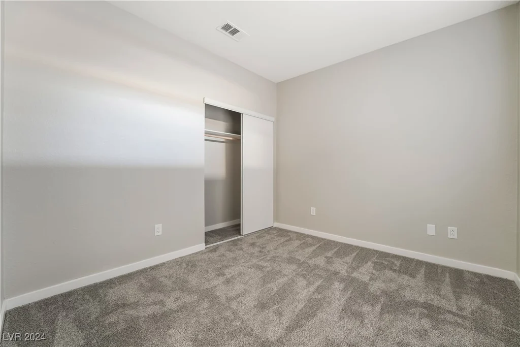 5415 Harmon, Las Vegas, NV 89103