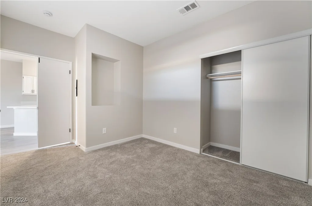 5415 Harmon, Las Vegas, NV 89103
